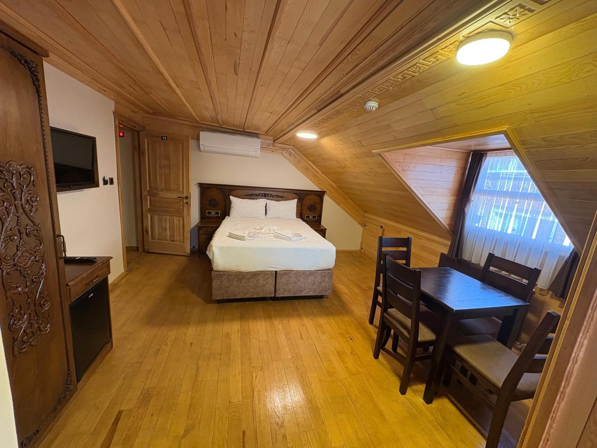Capitol Antique Pearl Hotel — Photos 3